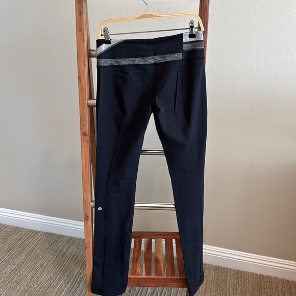 lululemon athletica Black Leggings

BLACK FRIDAY SALE!!! 1/2 OFF - Picture 6 of 7